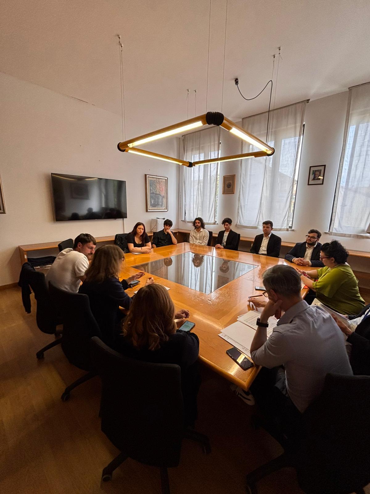 consulta_giovani_foto_insediamento